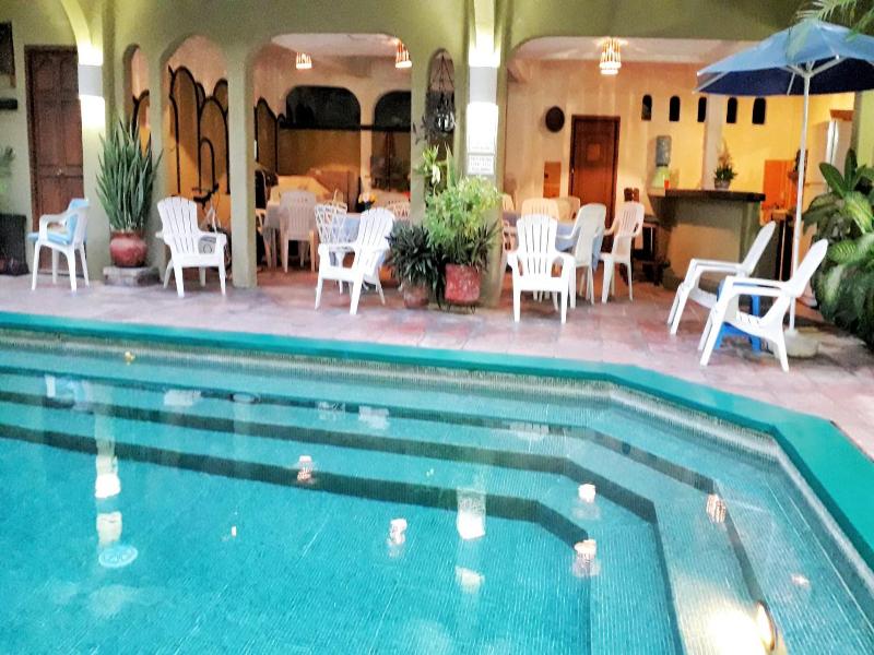 Hotel Solimar Inn Suites image