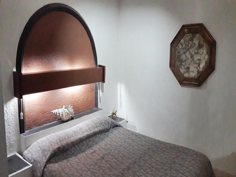Hotel Solimar Inn Suites image