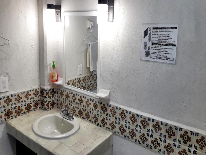 Hotel Solimar Inn Suites image