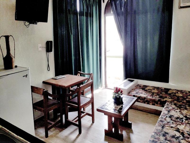 Hotel Solimar Inn Suites image