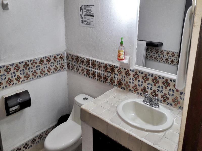 Hotel Solimar Inn Suites image