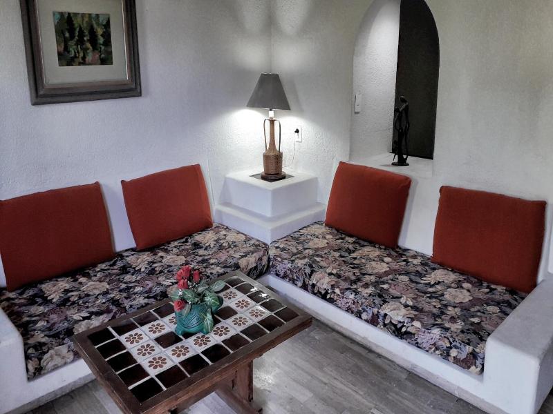 Hotel Solimar Inn Suites image