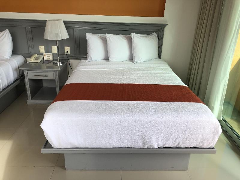 Hotel Del Parque image