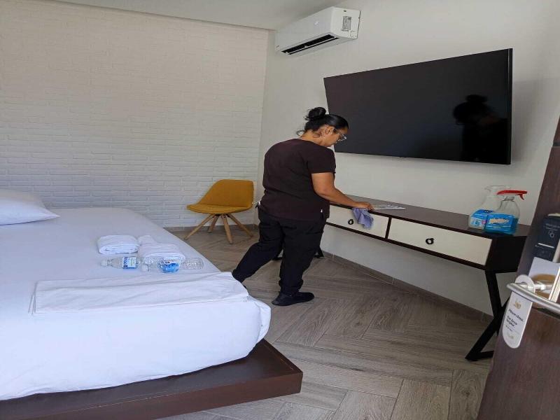 Hotel Miranda image