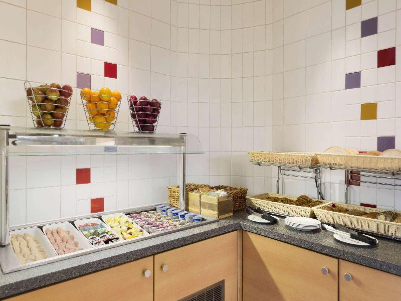 Ramada London North M1 image