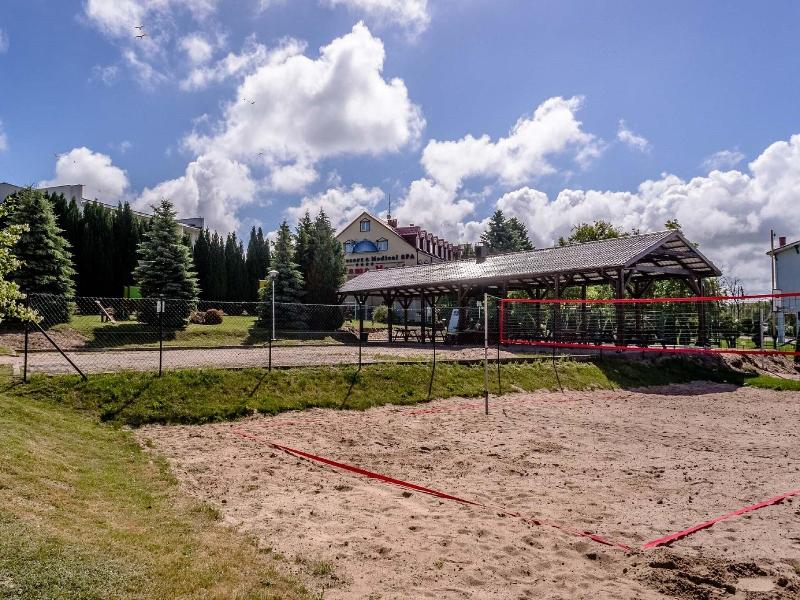 Hotel *** Nat Jaros˜çawiec image