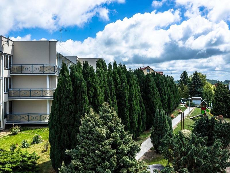 Hotel *** Nat Jaros˜çawiec image