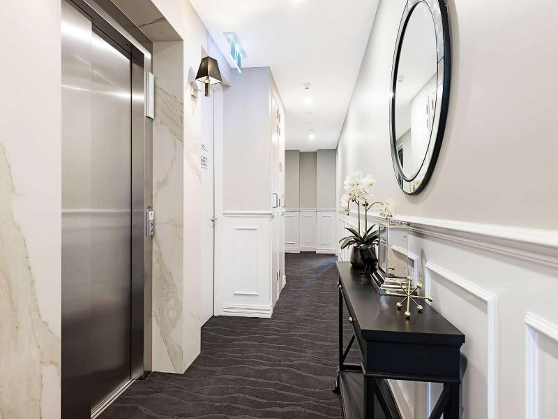 Manhattan Apartments - Notting Hill — view