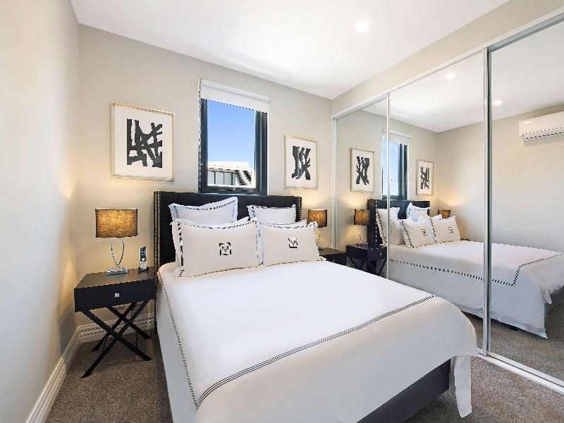Manhattan Apartments - Notting Hill image