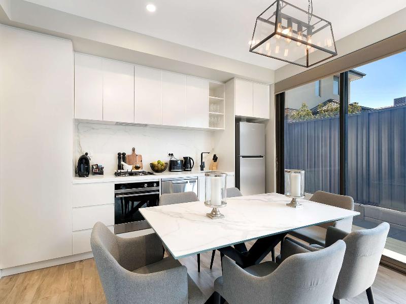 Manhattan Apartments - Notting Hill image