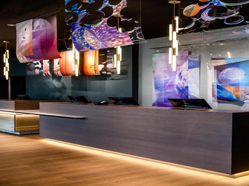 Motel One Frankfurt Messe image