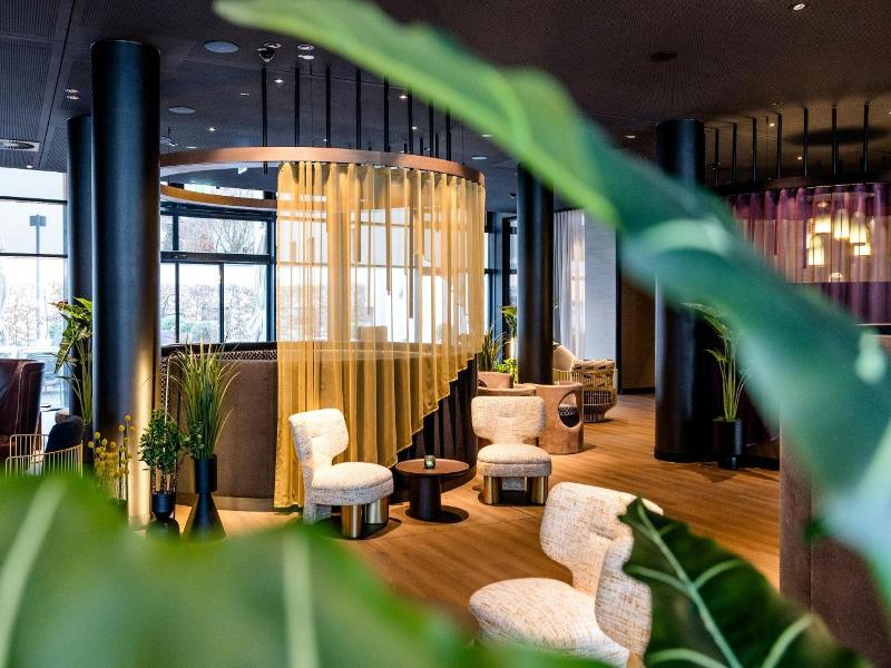 Motel One Frankfurt Messe image
