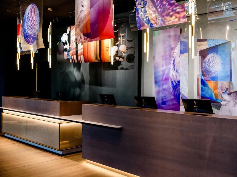 Motel One Frankfurt Messe image