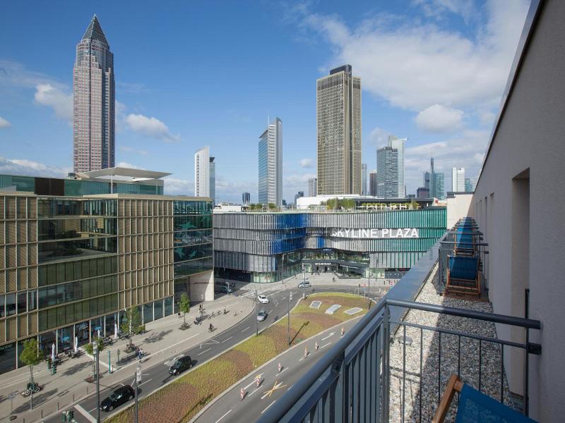 Motel One Frankfurt Messe image