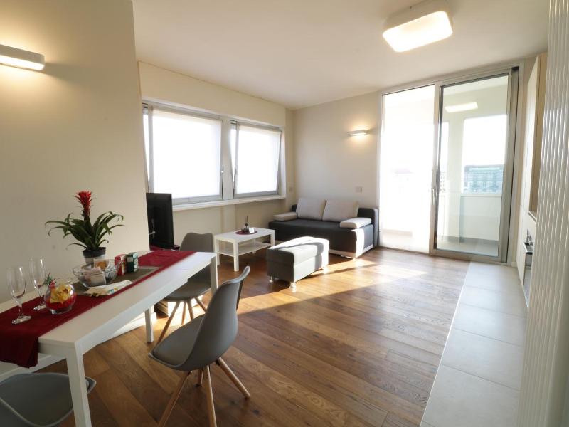 Aparthotel Isola image