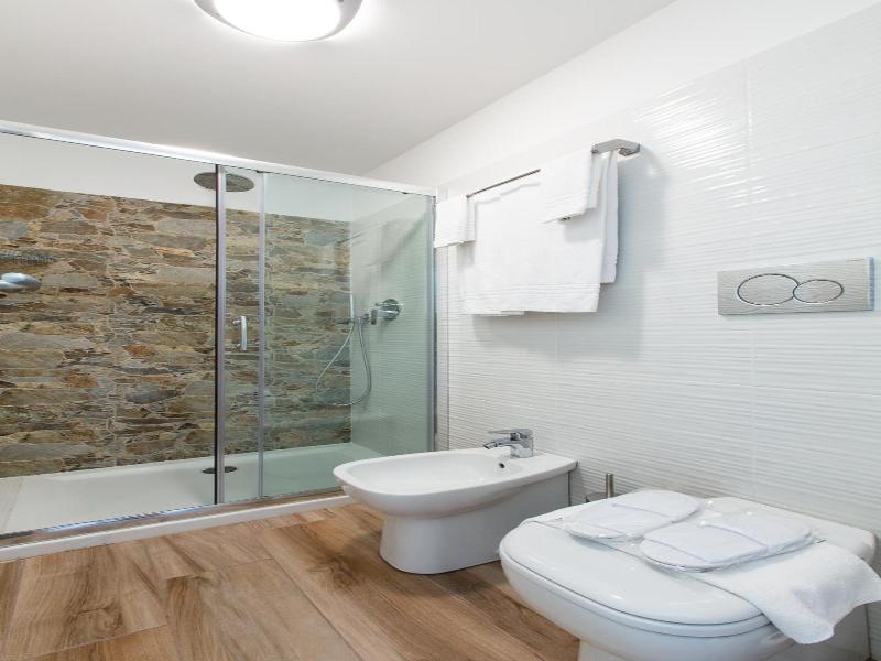 Aparthotel Isola image