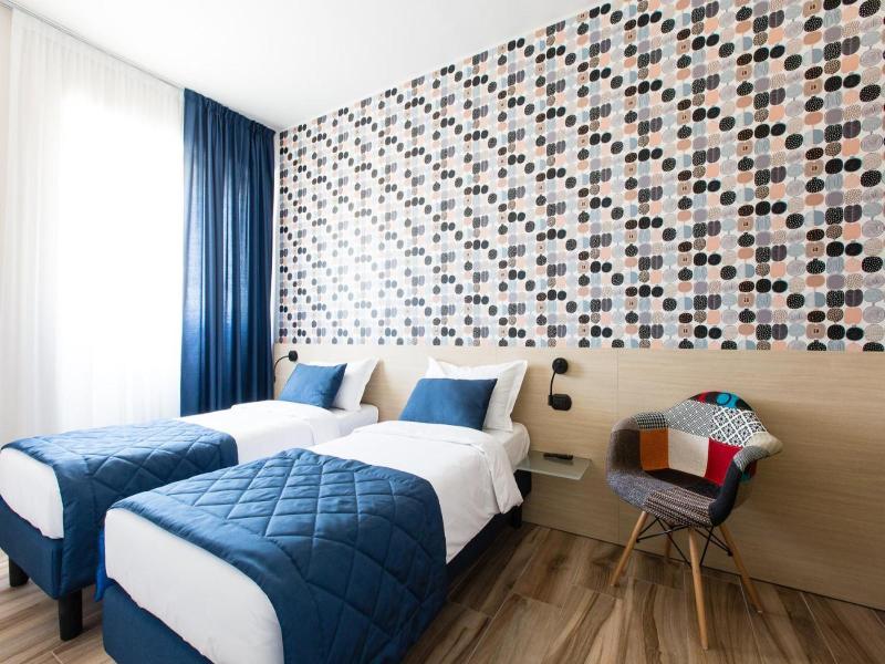Aparthotel Isola image