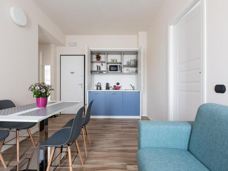 Aparthotel Isola image