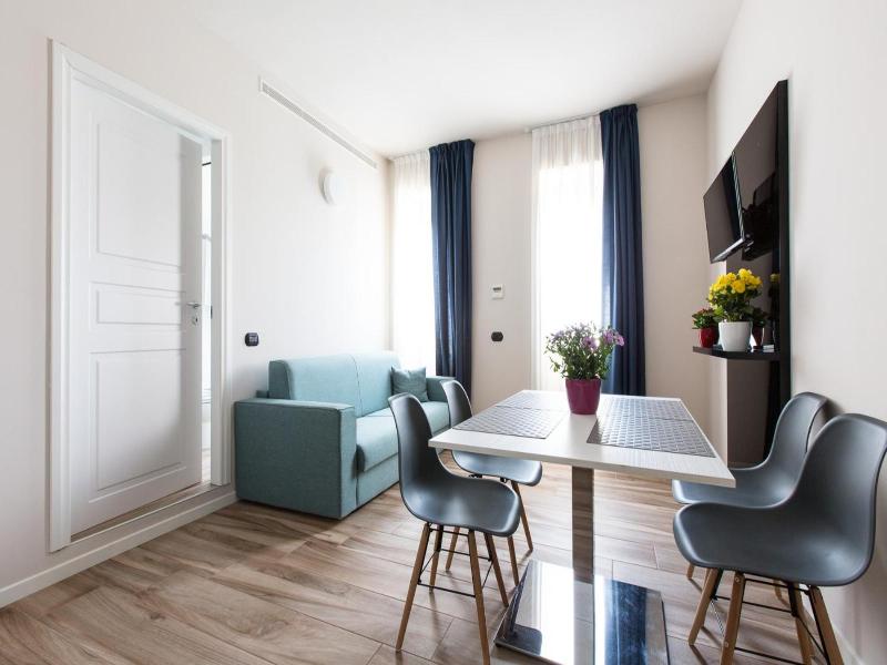 Aparthotel Isola image