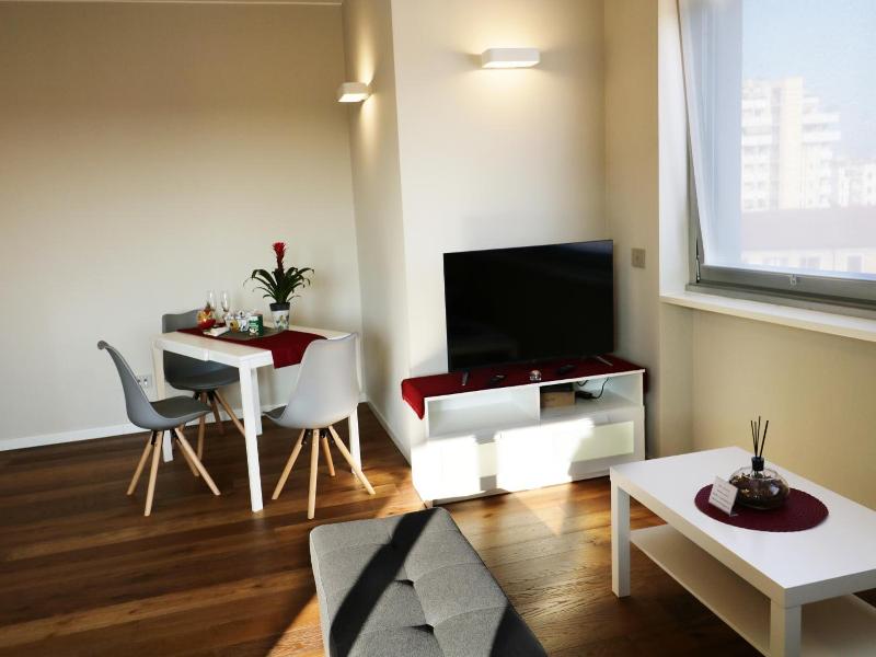 Aparthotel Isola image