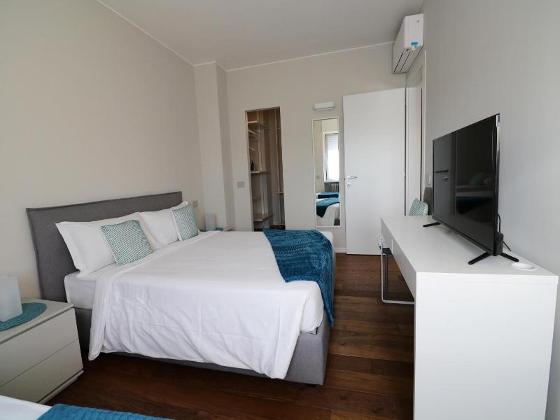 Aparthotel Isola image
