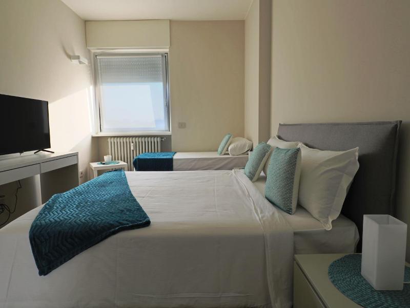 Aparthotel Isola image