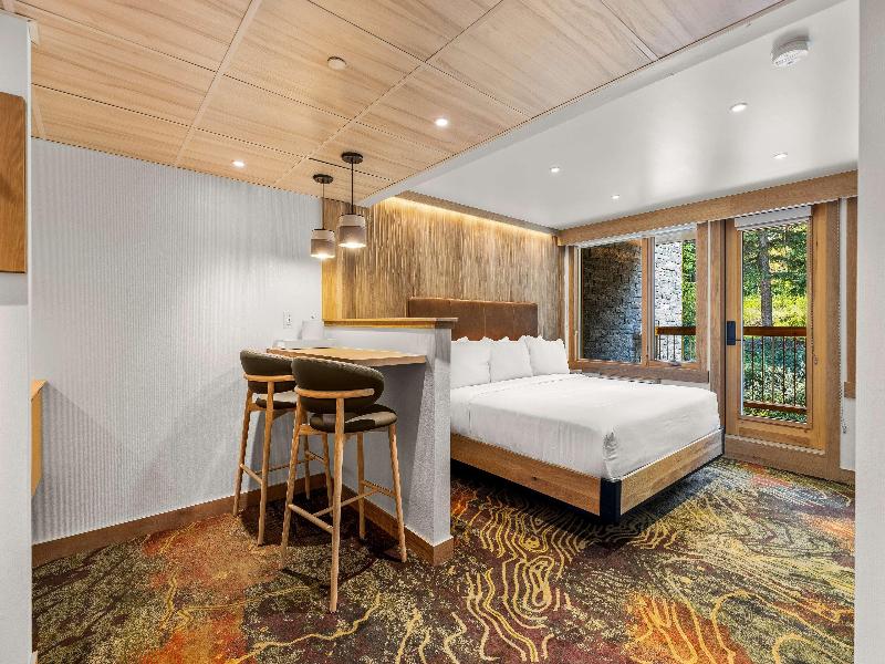 Otter Hotel image