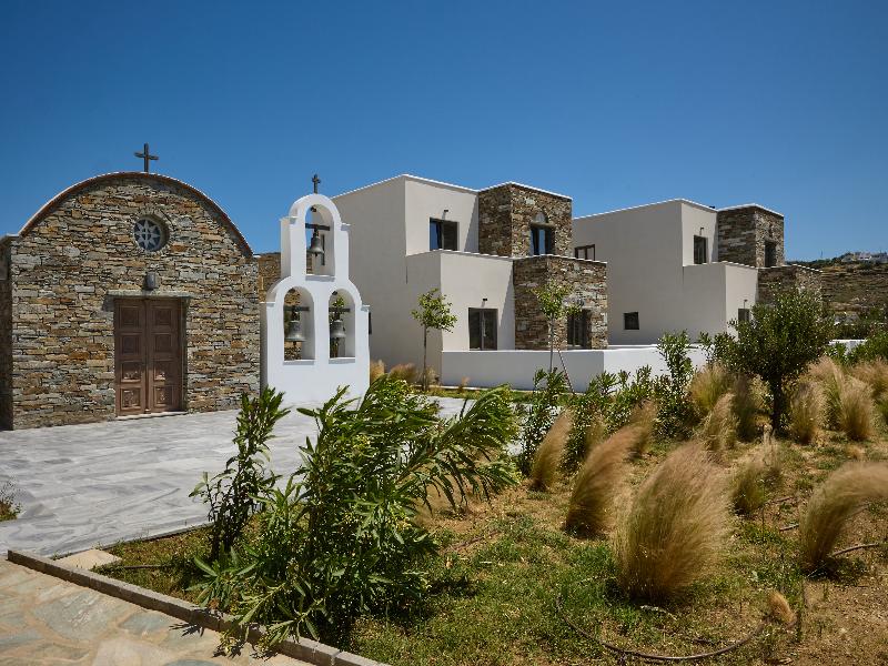 Emerald Tinos image
