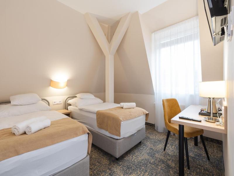 Kikelet Club Hotel image