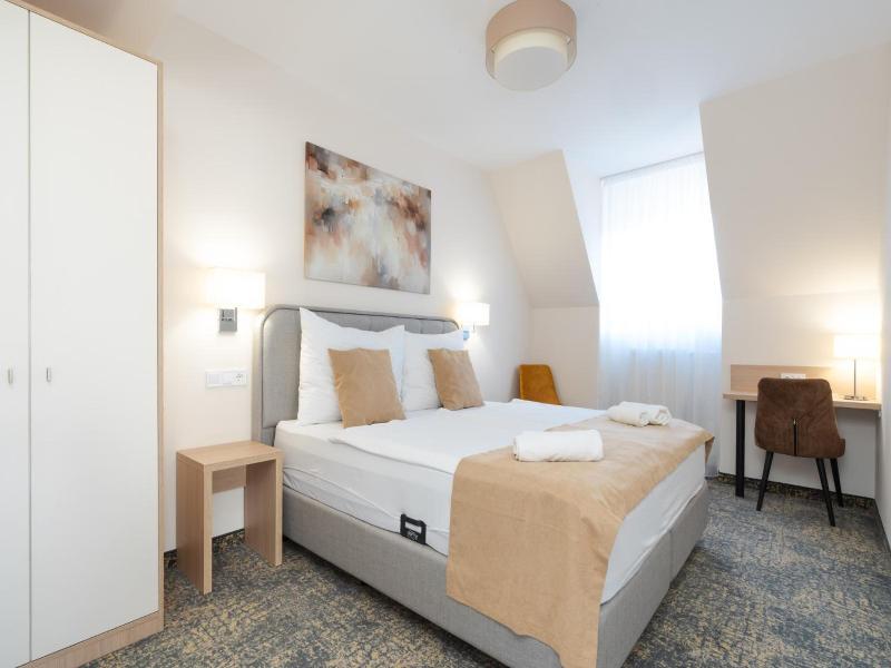 Kikelet Club Hotel image