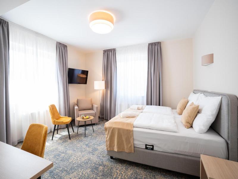 Kikelet Club Hotel image