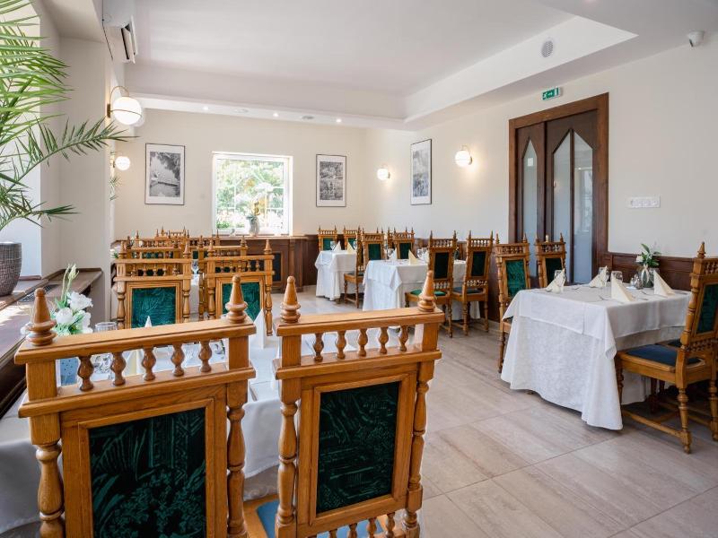 Kikelet Club Hotel image