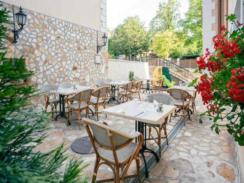 Kikelet Club Hotel image