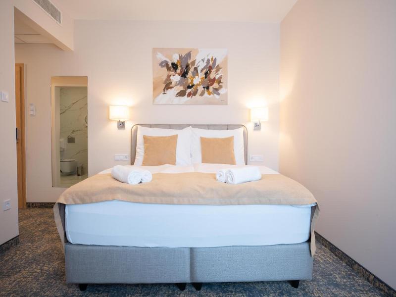 Kikelet Club Hotel image
