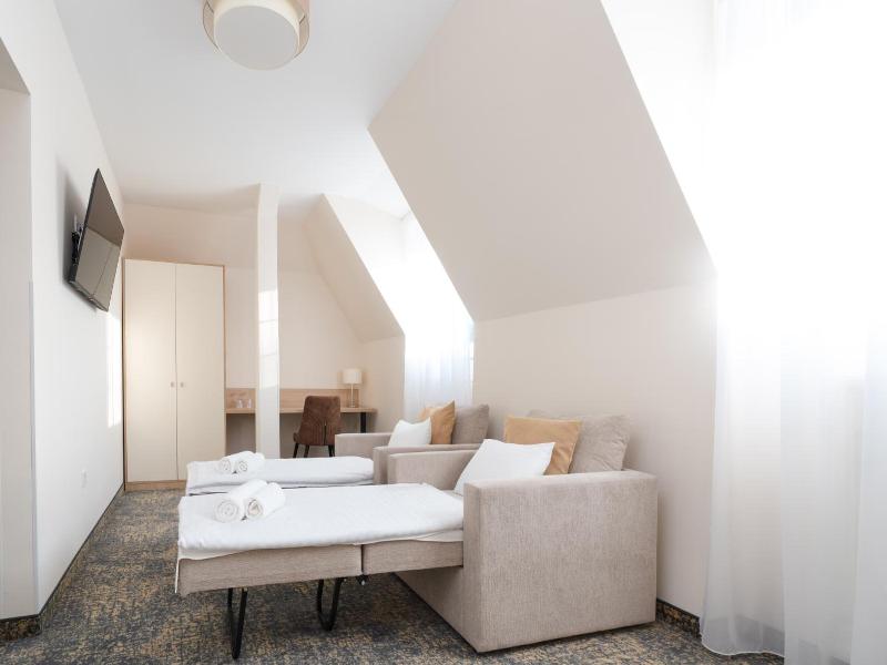 Kikelet Club Hotel image