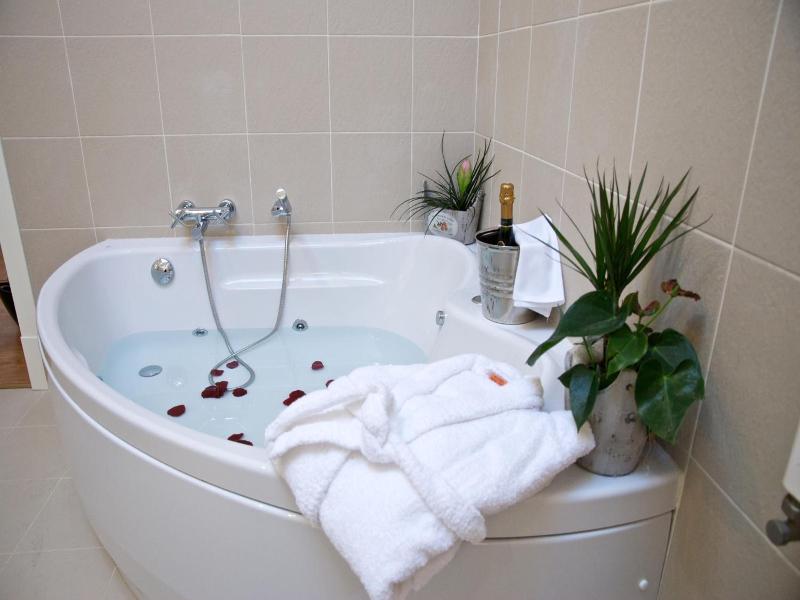 Hotel Villa Monter image