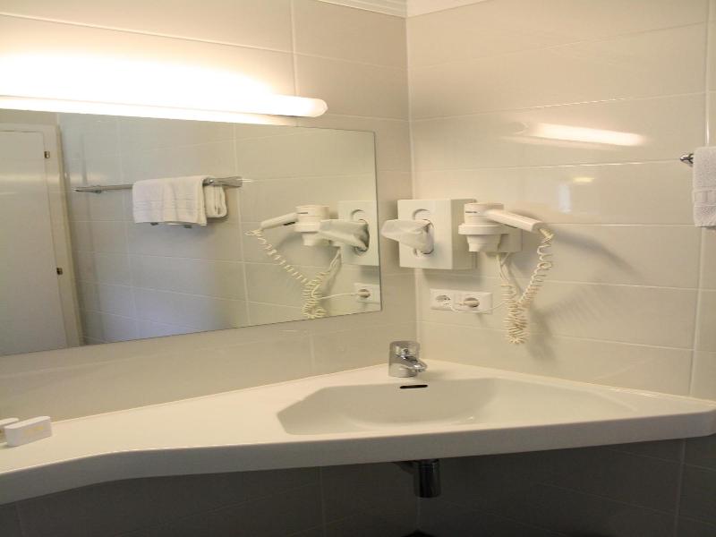 Seehotel Ressmann image