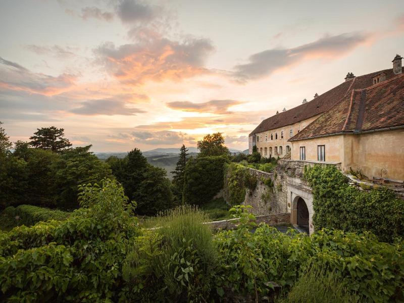 Burg Bernstein image