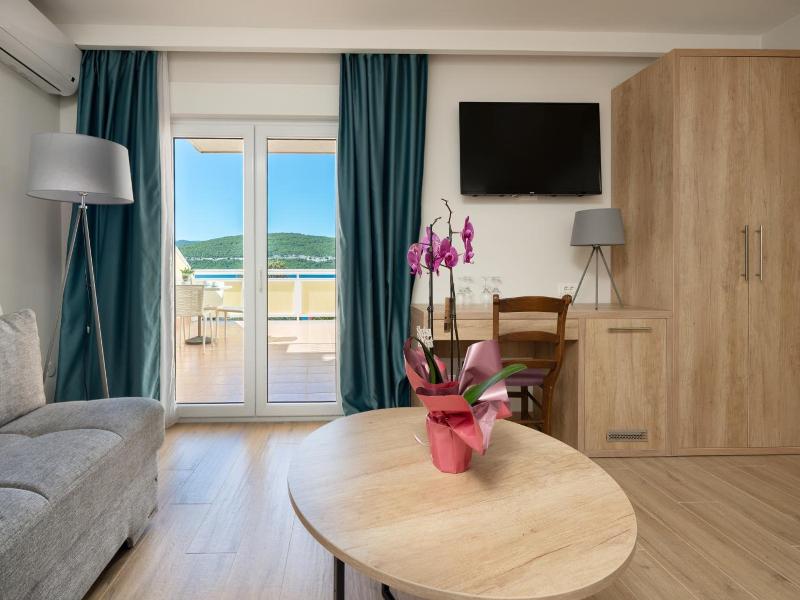 Hotel Porat image