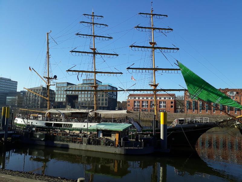 Alexander Von Humboldt Das Schiff image