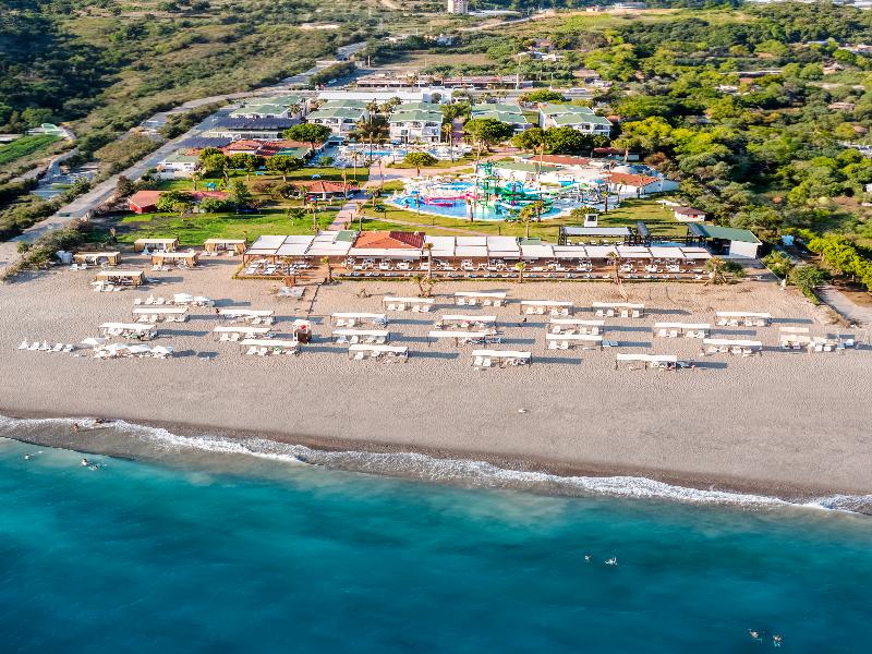 La Benata Beach Hotel — general view