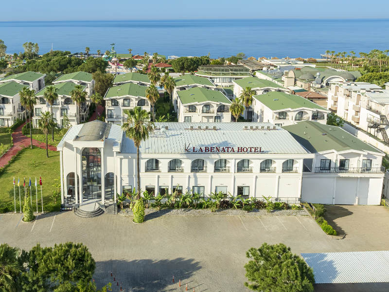 La Benata Beach Hotel — general view