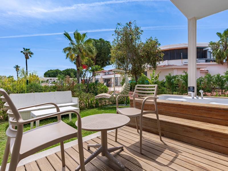 La Benata Beach Hotel image