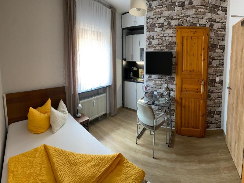 Hotel Gute Nacht image