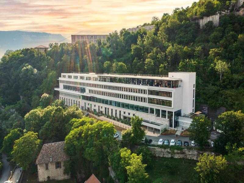The Babel Community Hotel Grenoble Bastille image