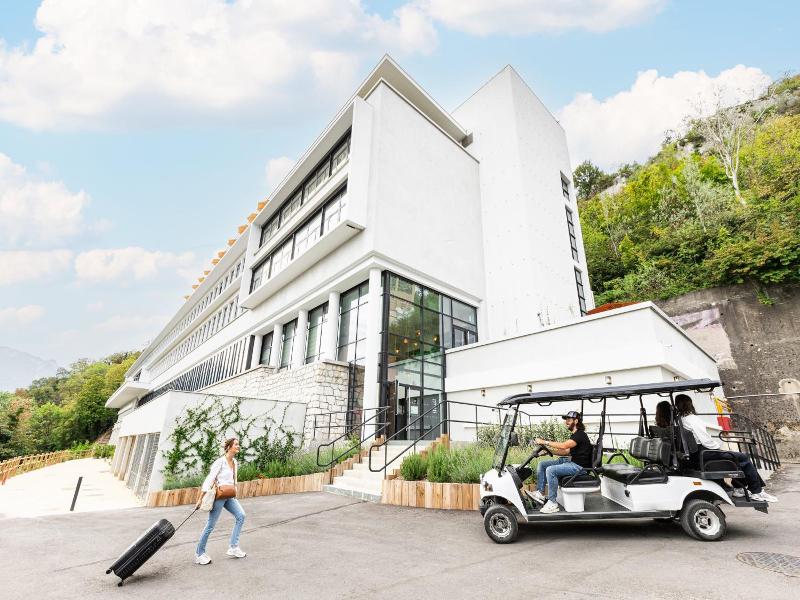 The Babel Community Hotel Grenoble Bastille image