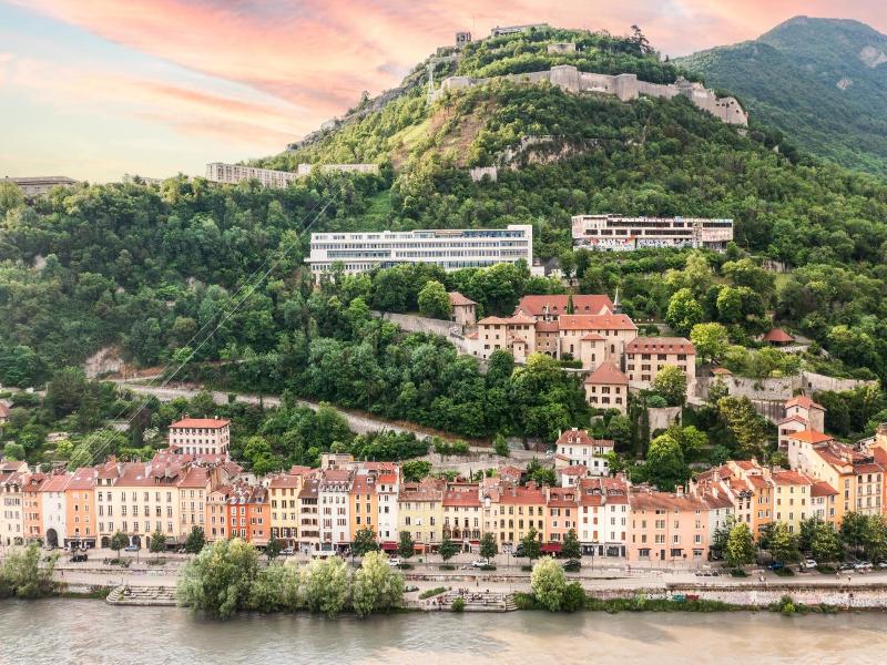 The Babel Community Hotel Grenoble Bastille image