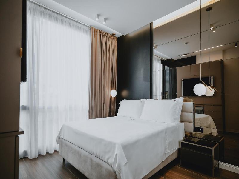 Poetica Boutique Sky Hotel image
