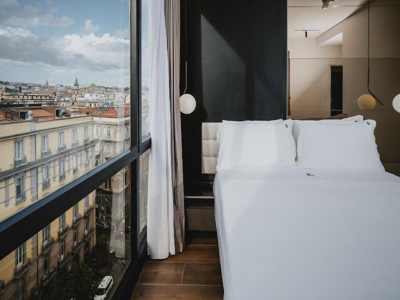 Poetica Boutique Sky Hotel image