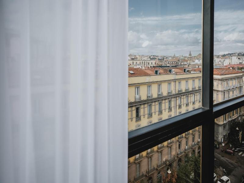 Poetica Boutique Sky Hotel image